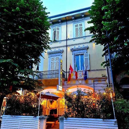 Hotel Tahiti Viareggio Esterno foto