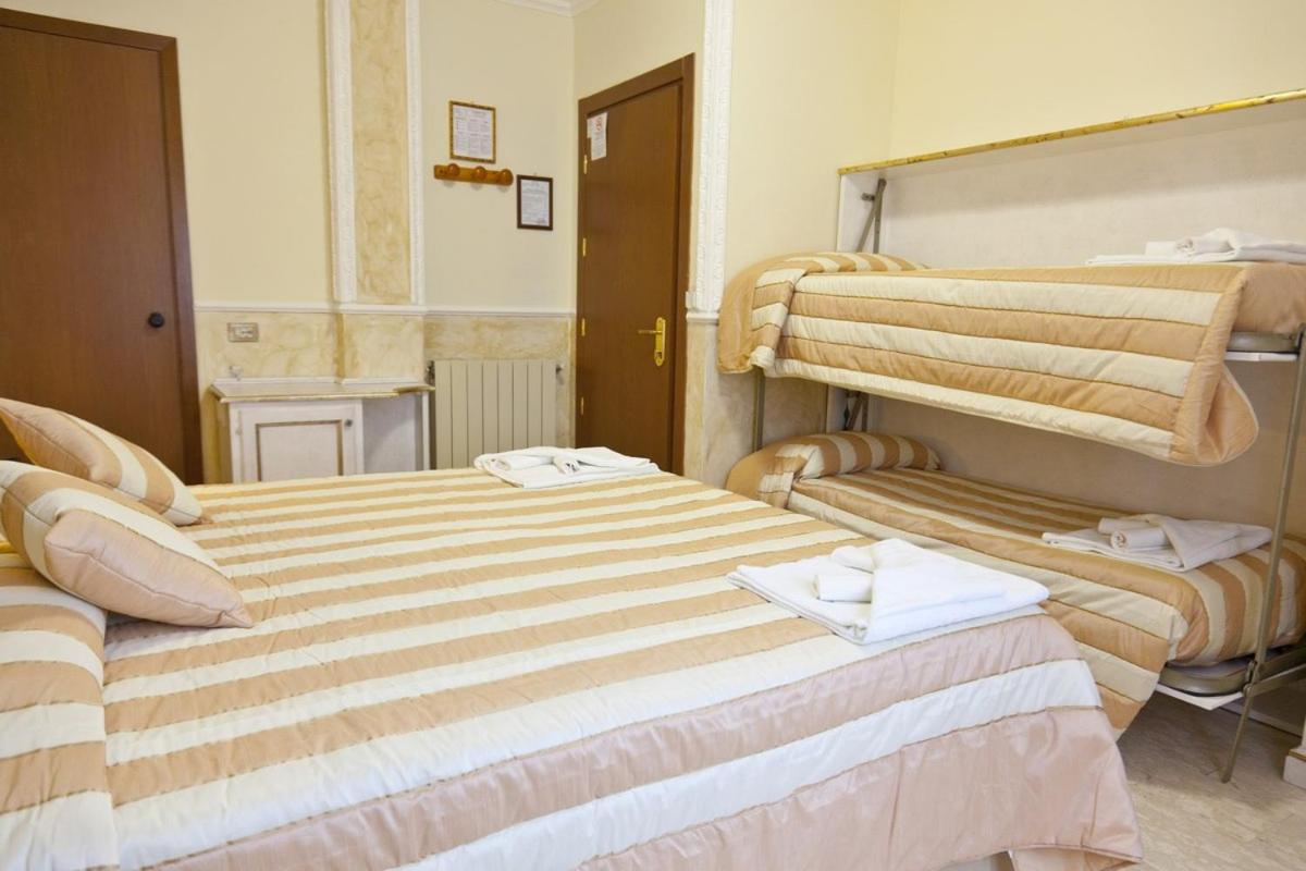 Hotel Tahiti Viareggio Esterno foto