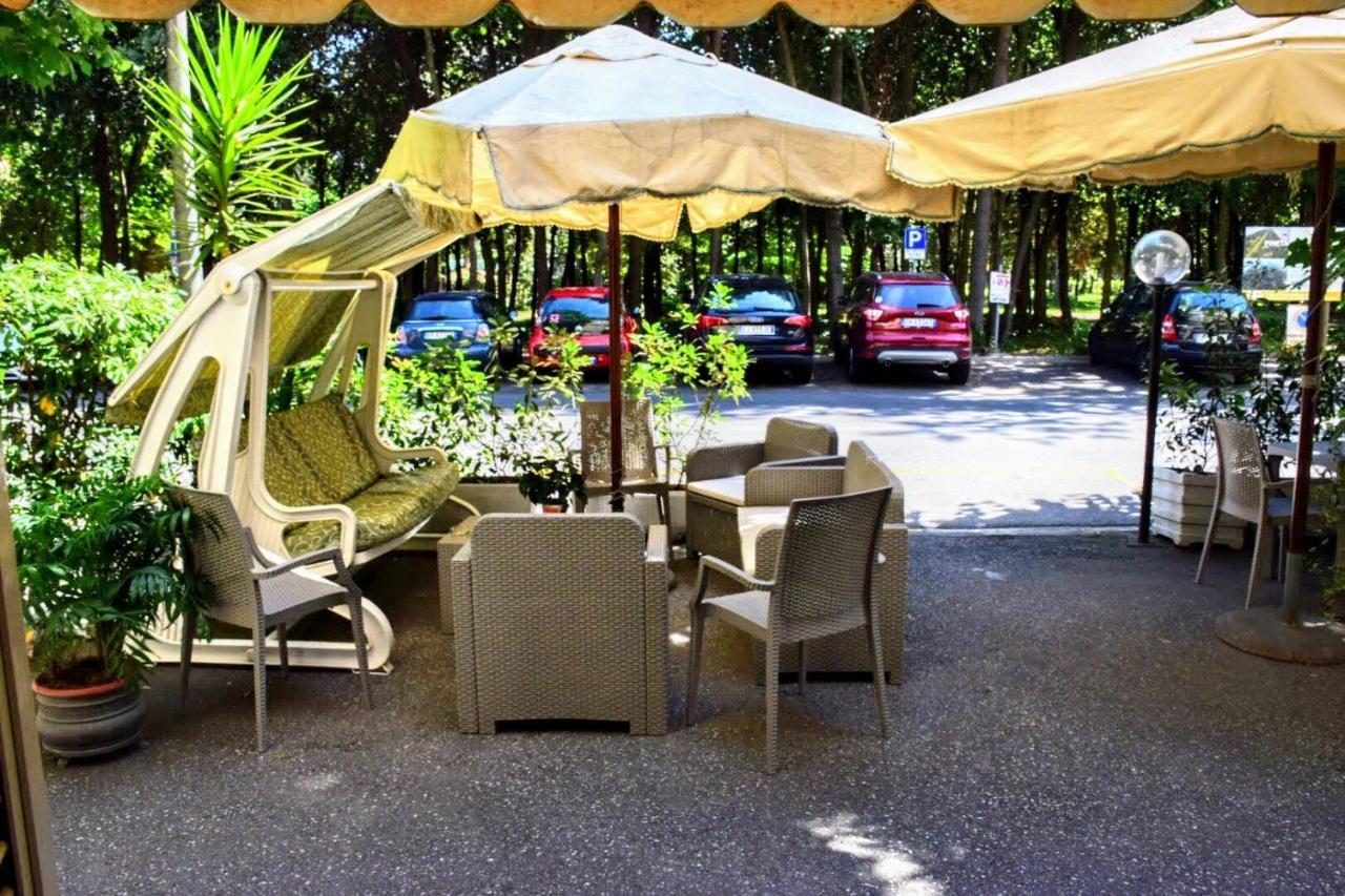 Hotel Tahiti Viareggio Esterno foto