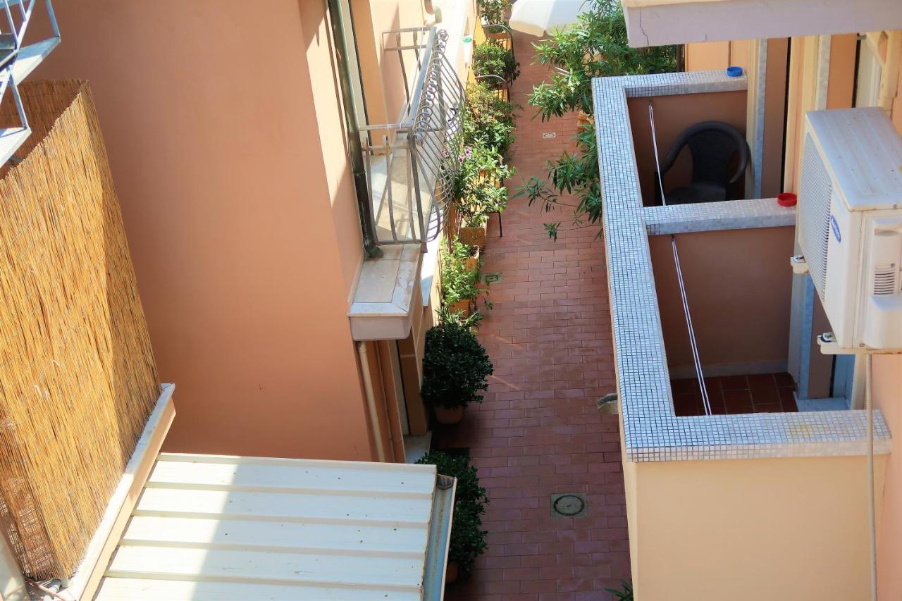 Hotel Tahiti Viareggio Esterno foto