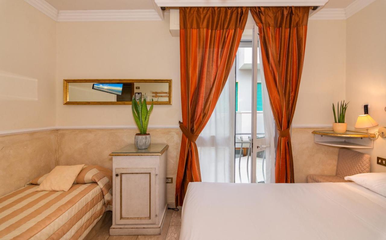 Hotel Tahiti Viareggio Esterno foto