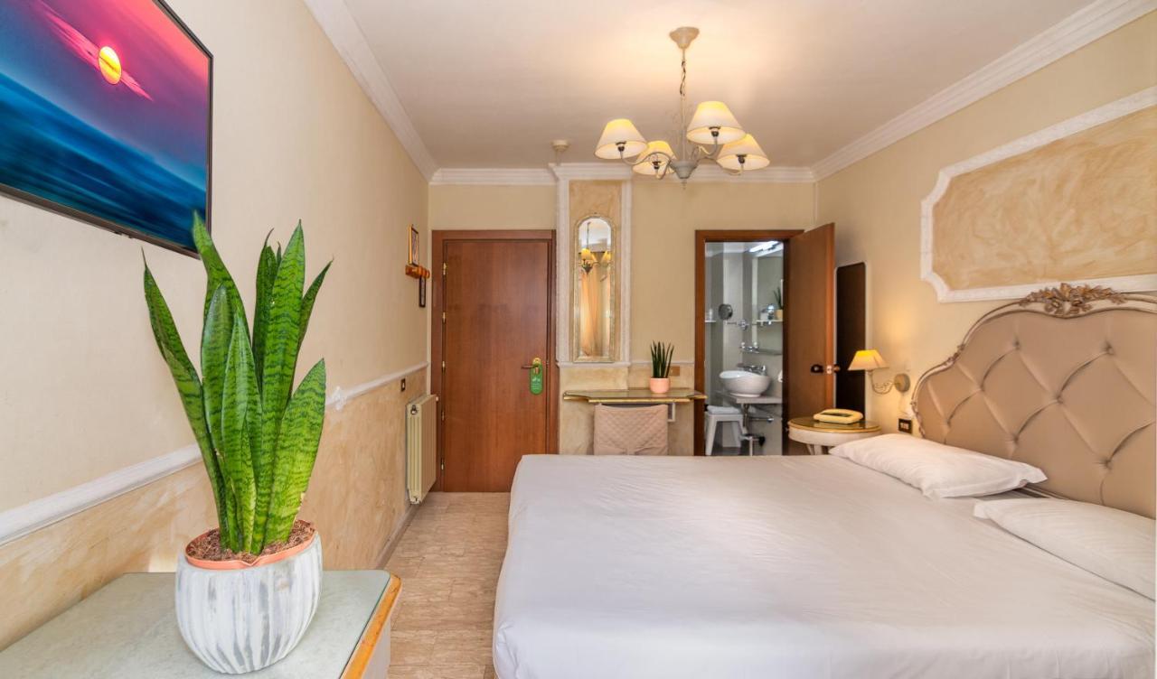 Hotel Tahiti Viareggio Esterno foto