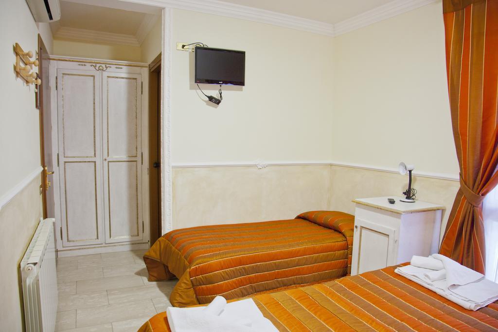 Hotel Tahiti Viareggio Esterno foto
